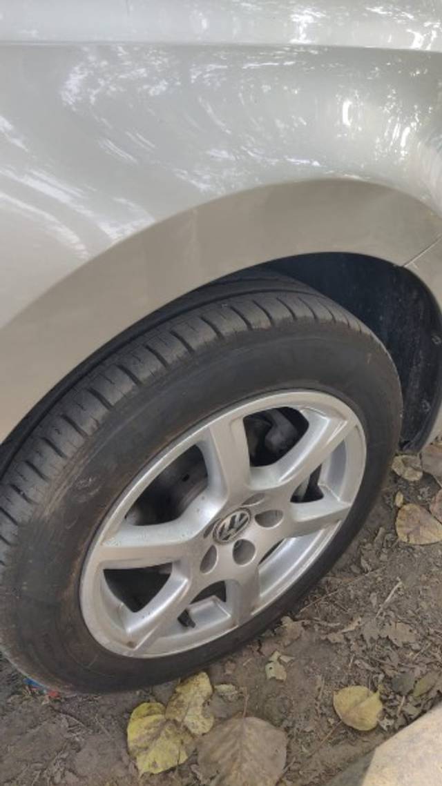 https://images10.gaadi.com/usedgaadi-sellcar/UsedCar/d5f212aba/d5193974-af1c-4bdf-a466-9947131aae48.jpeg?imwidth=6402