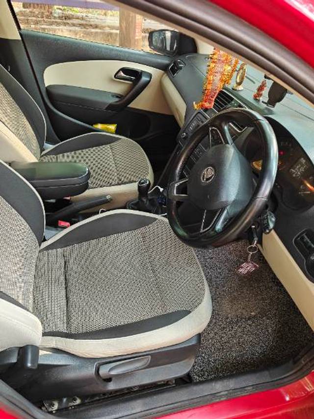 https://images10.gaadi.com/usedgaadi-sellcar/UsedCar/d5f21dcca/bccb5d95-3685-4d19-b53a-717753988159.jpg?imwidth=6402