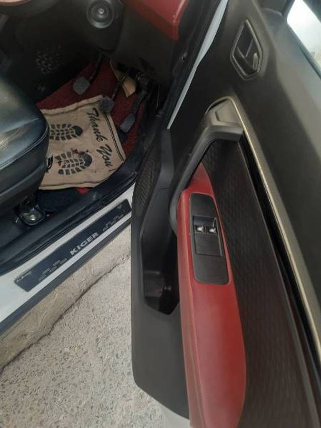 https://images10.gaadi.com/usedgaadi-sellcar/UsedCar/d5f48383a/bb0bb9c4-74c4-4ac9-b9d4-e0ad2f728b65.jpg?imwidth=6401