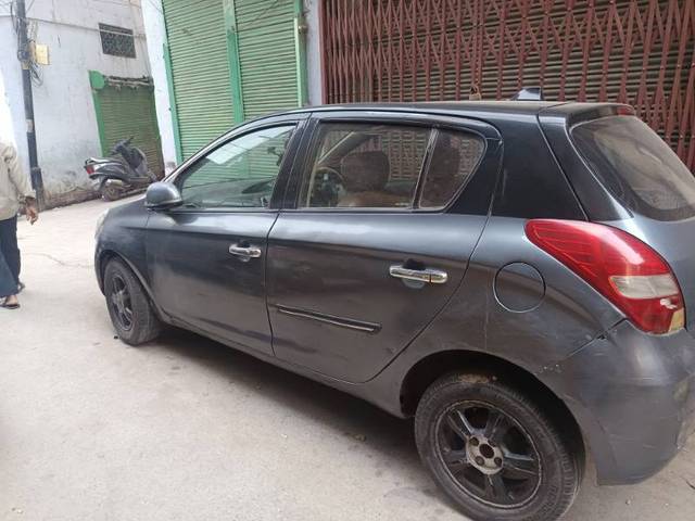 https://images10.gaadi.com/usedgaadi-sellcar/UsedCar/d5f4ad19a/f8f75f1a-9cc6-40a4-b2f7-0897b80c6cdd.jpg?imwidth=6402