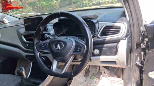 https://images10.gaadi.com/usedgaadi-sellcar/UsedCar/d5f9ba6ea/eb5e0783-0ce2-415e-accc-ee2423426094.jpg?imwidth=6402