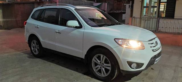 https://images10.gaadi.com/usedgaadi-sellcar/UsedCar/d5f9ee52a/7f0e8b3f-b76d-4791-9e88-df666d9cffd3.jpg?imwidth=6400