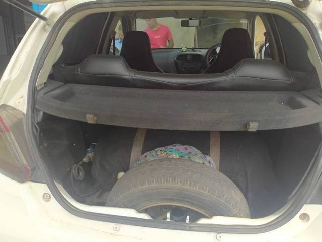 https://images10.gaadi.com/usedgaadi-sellcar/UsedCar/d5fa7681a/837ad387-6781-4bbc-a635-4a863967d97a.jpg?imwidth=6401