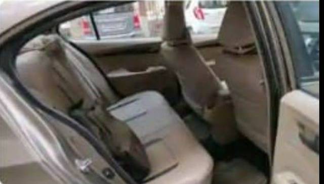 https://images10.gaadi.com/usedgaadi-sellcar/UsedCar/d5fac528a/0937ab38-d7a7-4c1c-934e-b63e492f9f1e.jpeg?imwidth=6402