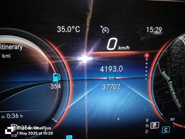 https://images10.gaadi.com/usedgaadi-sellcar/UsedCar/d5febdcca/e0a27ca1-5561-4865-b0ea-b74dc614112c.jpeg?imwidth=6402