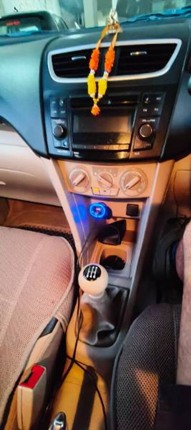https://images10.gaadi.com/usedgaadi-sellcar/UsedCar/d5ff7ccba/5bac7952-212d-4659-82f0-3794a8a42eec.jpg?imwidth=6402