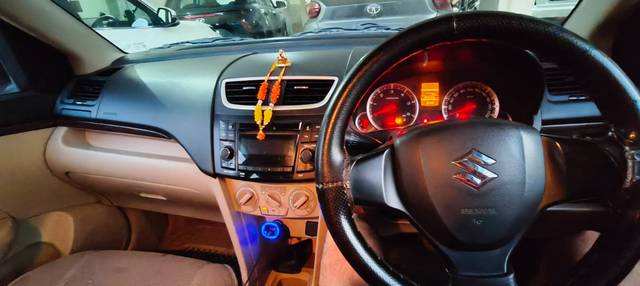 https://images10.gaadi.com/usedgaadi-sellcar/UsedCar/d5ff7ccba/877bbec1-110e-44c1-a1a6-3e2528e12b6f.jpg?imwidth=6401