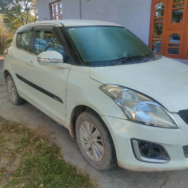 https://images10.gaadi.com/usedgaadi-sellcar/UsedCar/d60e971a-0207-4723-8944-8e699fee2004/5de2c7c0-09e0-41a2-90a1-5f0ce76447a0.jpg?imwidth=6402