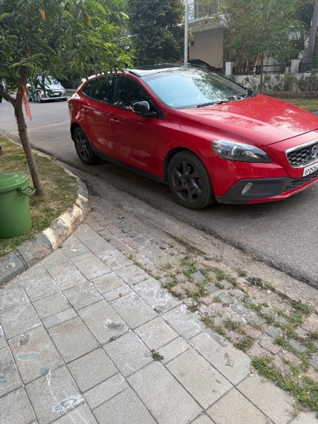 Used 2014 Volvo V40 Cross Country Diesel Automatic in Ranga reddy at ₹9 ...