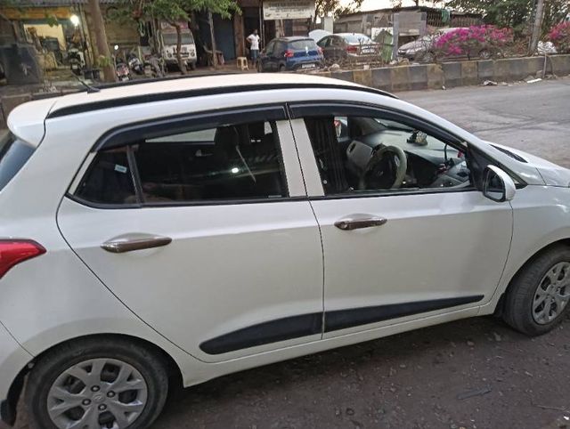 Hyundai Grand i10 Sportz Second-hand 2016 Hyundai Grand i10 Sportz for sale in Virar