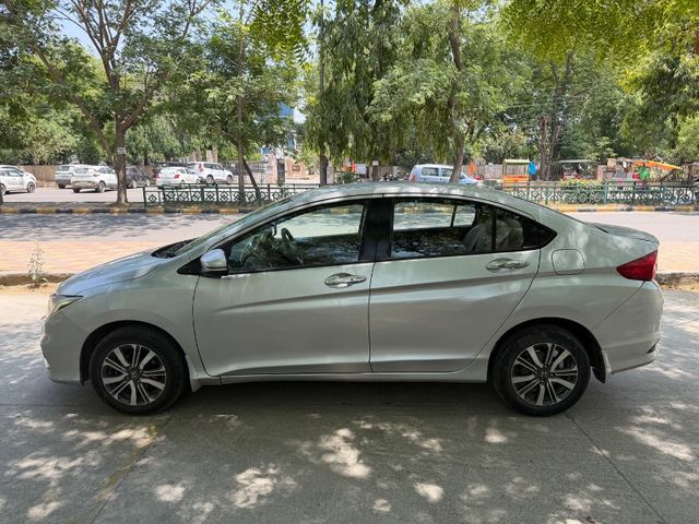 Second-hand 2018 Honda City i-VTEC CVT V for sale in Faridabad