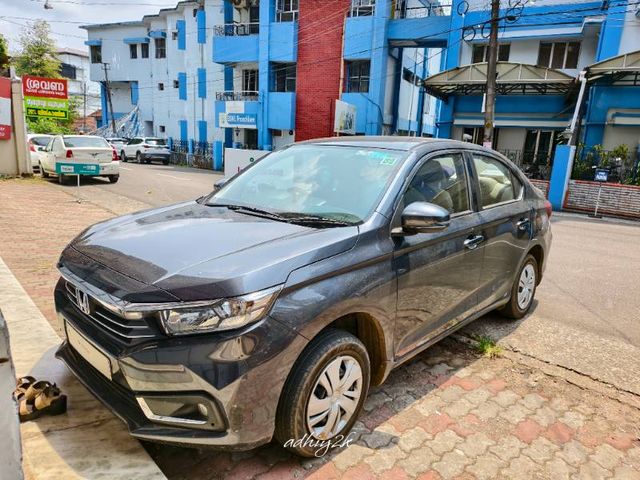 Honda Amaze V CVT Second-hand 2024 Honda Amaze V CVT for sale in Kottayam