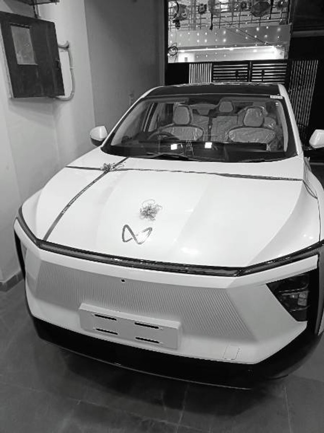 Mahindra XEV 9e Pack Three - Photo 3