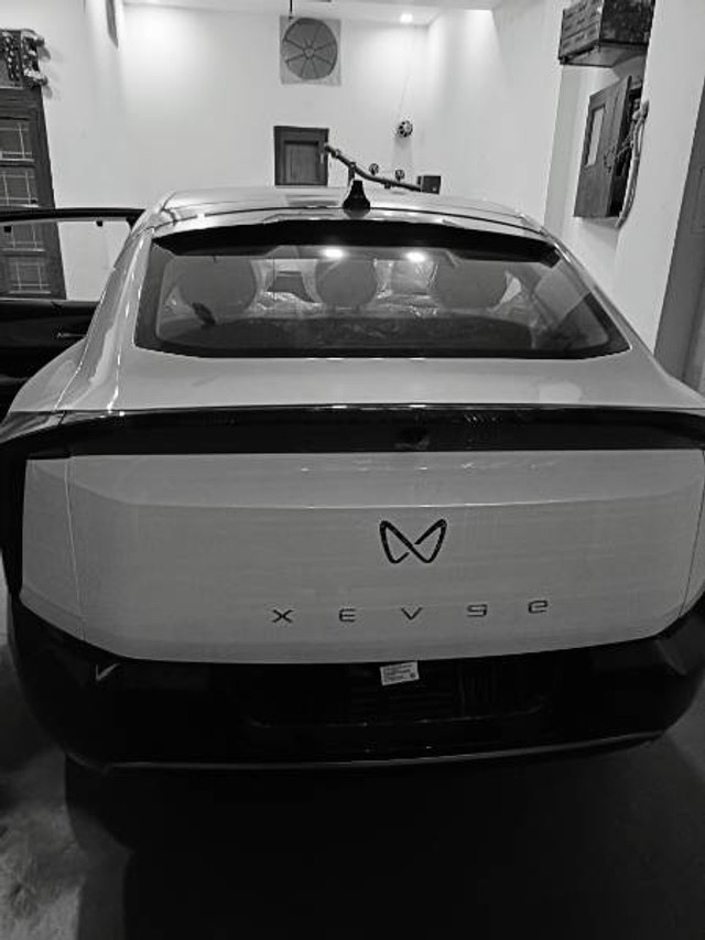 Mahindra XEV 9e Pack Three - Photo 2