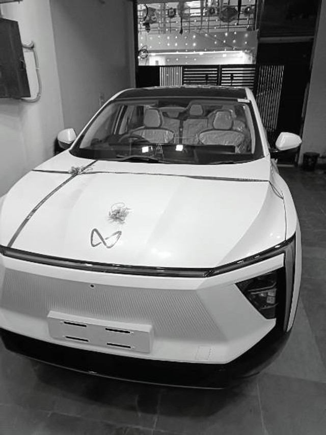 Mahindra XEV 9e Pack Three - Photo 5