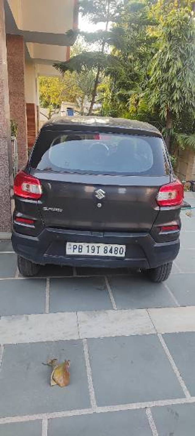 https://images10.gaadi.com/usedgaadi-sellcar/UsedCar/d6541826-2748-412b-8d0a-9f5bde9f220d/e48127bd-bf66-48d5-be6f-c5f48e49ceff.jpg?imwidth=6400