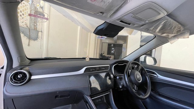 MG ZS EV Excite - Photo 3