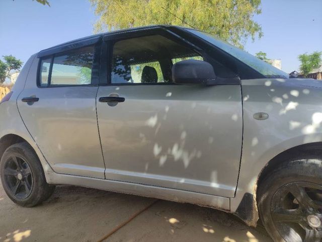 Second-hand 2007 Maruti Suzuki Swift Lxi BSIII for sale in Churu