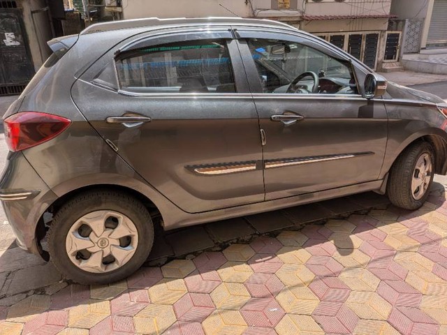 Second-hand 2021 Tata Tiago XT BSVI for sale in North 24 Parganas-0