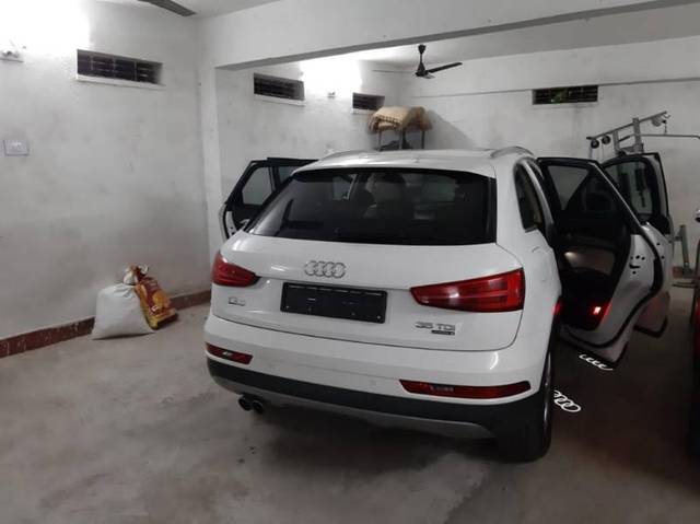 https://images10.gaadi.com/usedgaadi-sellcar/UsedCar/d69ad97c-4d64-4c6b-bb26-4738c5209f93/048efa8c-0ee1-4d2f-8934-5f741ce65de5.jpg?imwidth=6402
