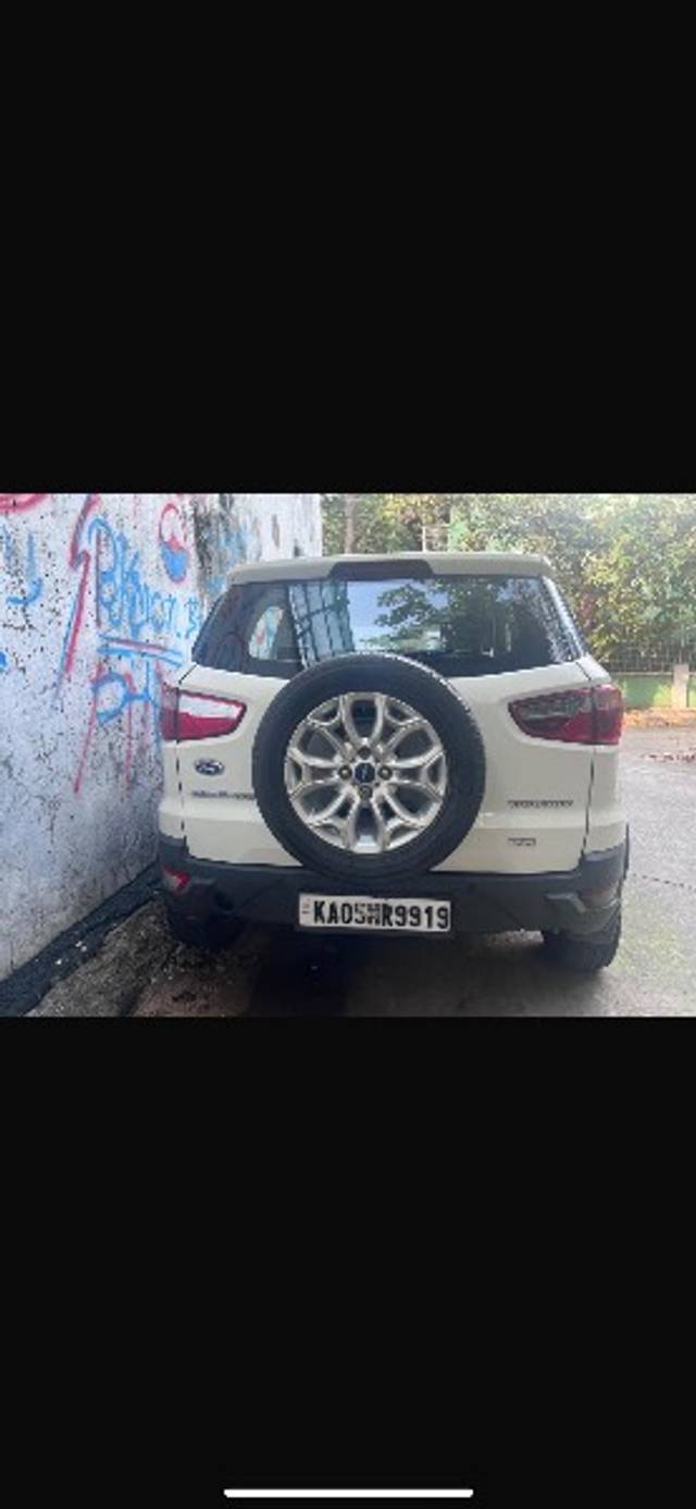 https://images10.gaadi.com/usedgaadi-sellcar/UsedCar/d69ae310-55c4-4d42-af9c-de303acb2cf2/e17cec62-0821-4922-ab06-243e51519261.jpg?imwidth=6402