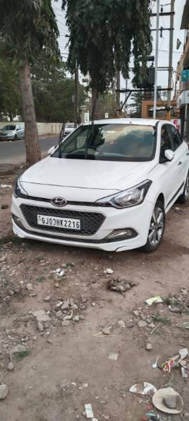 Second-hand 2015 Hyundai i20 Asta 1.4 CRDi for sale in Jamnagar-0