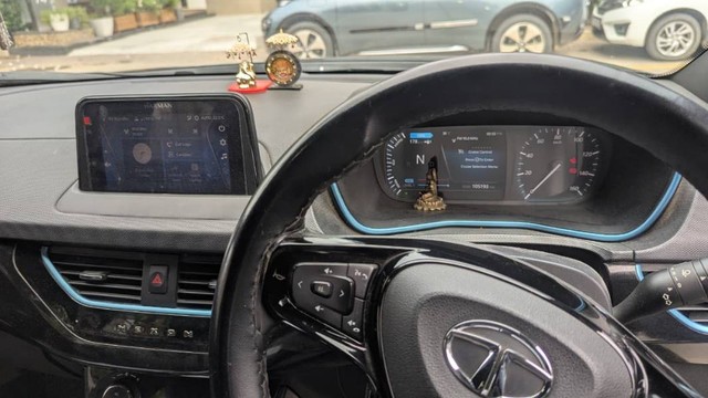 Tata Nexon EV XZ Plus Dark Edition - Photo 2