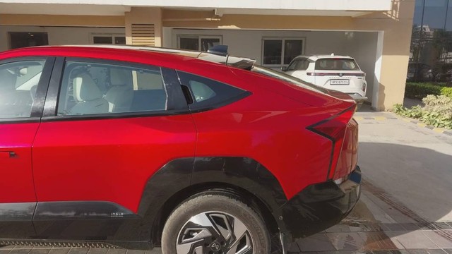 Mahindra XEV 9e Pack Three 11.2kw Charger - Photo 5