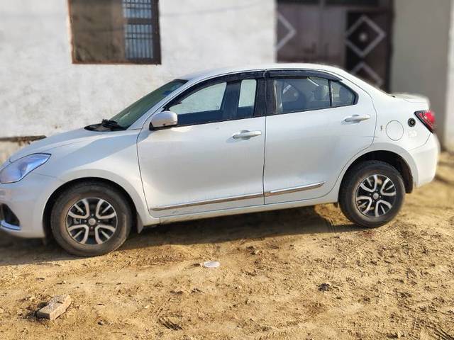 https://images10.gaadi.com/usedgaadi-sellcar/UsedCar/d6dba446-efd1-4c5e-964b-b00f8a8e191b/5018e402-090b-44d8-8883-72689f00d7a1.jpg?imwidth=6401