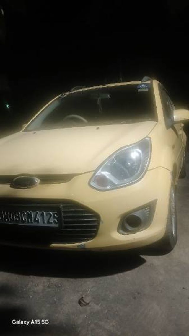 Ford Figo Diesel Titanium Second-hand 2013 Ford Figo Diesel Titanium for sale in Jaysingpur