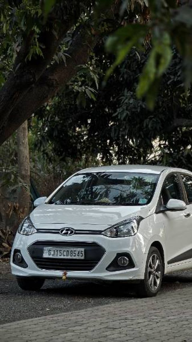 Hyundai Xcent 1.2 Kappa Base Second-hand 2015 Hyundai Xcent 1.2 Kappa Base for sale in Vapi