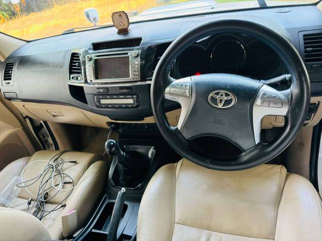 https://images10.gaadi.com/usedgaadi-sellcar/UsedCar/d71ca774-f088-4f35-882b-b8fa927f275b/b1d5d02a-ef0b-4ffa-952d-48a24870beeb.jpg?imwidth=6402