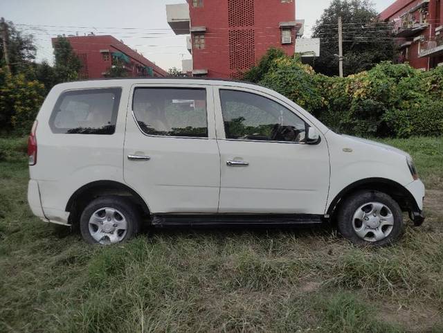 https://images10.gaadi.com/usedgaadi-sellcar/UsedCar/d75fdba8-ec47-4e7c-92b3-6ffa71063e78/898cefef-7891-42ff-adf6-5a4c9496160a.jpg?imwidth=6401