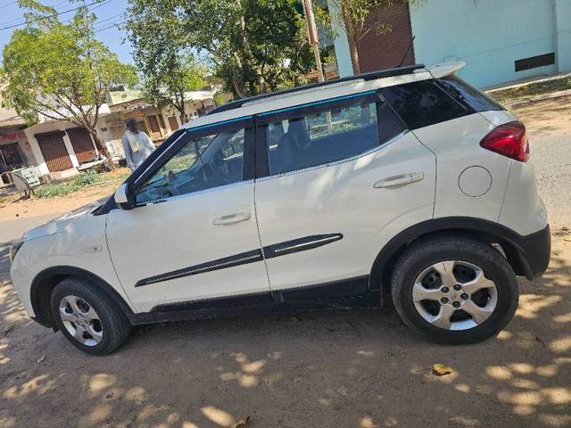 https://images10.gaadi.com/usedgaadi-sellcar/UsedCar/d7a7885d-1e7c-4b42-90f4-afe17f4316f6/a7282e37-f2b3-40df-aff9-c3c944c15dc1.jpg?imwidth=6402