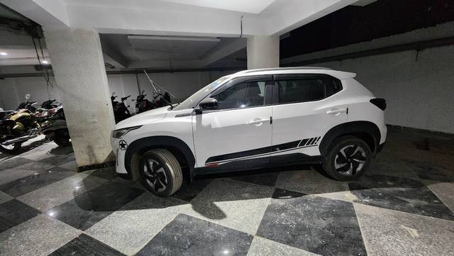 https://images10.gaadi.com/usedgaadi-sellcar/UsedCar/d7c023eb-3087-4024-9ec0-108dcf4a10c5/817f5dc8-456f-40d7-9576-d51fcb9a9786.jpg?imwidth=6400