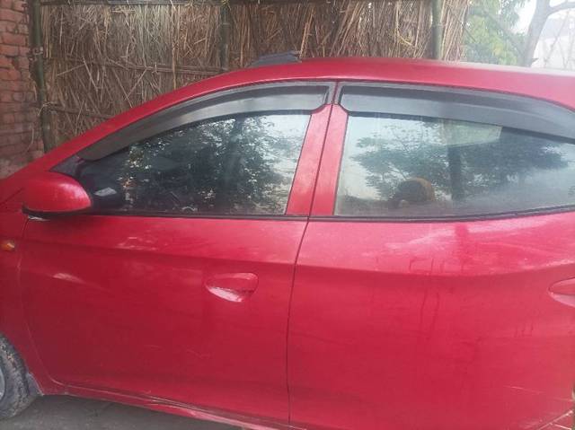 https://images10.gaadi.com/usedgaadi-sellcar/UsedCar/d867589d-13b0-46f1-8412-37eae1b1231d/c3f12a09-7aef-4479-8d3f-118cfe5ae8be.jpg?imwidth=6402