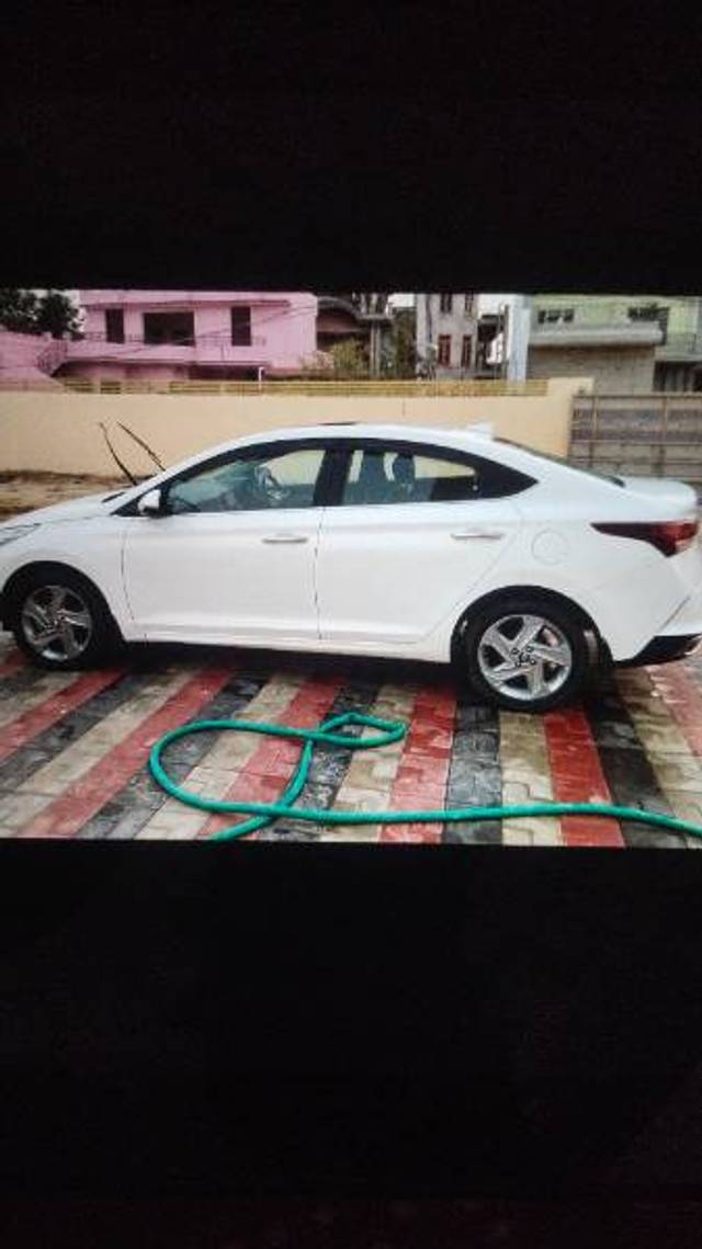 https://images10.gaadi.com/usedgaadi-sellcar/UsedCar/d87a98a0-89f2-46a9-a75e-ad57f7b23795/ba70458b-4662-4328-8c3c-b2cab733f9c4.jpeg?imwidth=6402