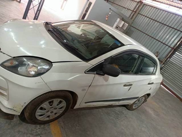 https://images10.gaadi.com/usedgaadi-sellcar/UsedCar/d9045273-078c-4213-95ce-1854cf36540b/980be159-d3d5-4db3-8125-1e52a723d2d9.jpg?imwidth=6400