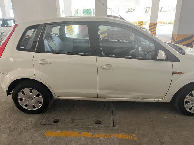 https://images10.gaadi.com/usedgaadi-sellcar/UsedCar/d91693a2-12ad-49bb-8073-c55b1f6d4b36/1e887150-d5ac-4b75-a14e-93ea1d2b3624.jpeg?imwidth=6401