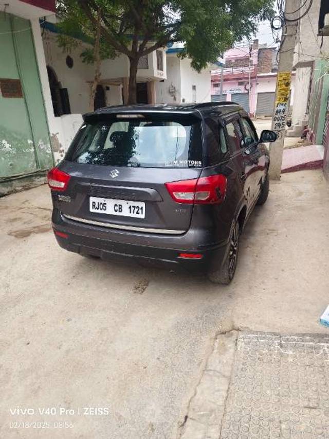 https://images10.gaadi.com/usedgaadi-sellcar/UsedCar/d921deb6-06a3-4805-99b1-3c11ed0cd430/4c38bffd-0620-4016-931b-44e7ad328edf.jpg?imwidth=6401