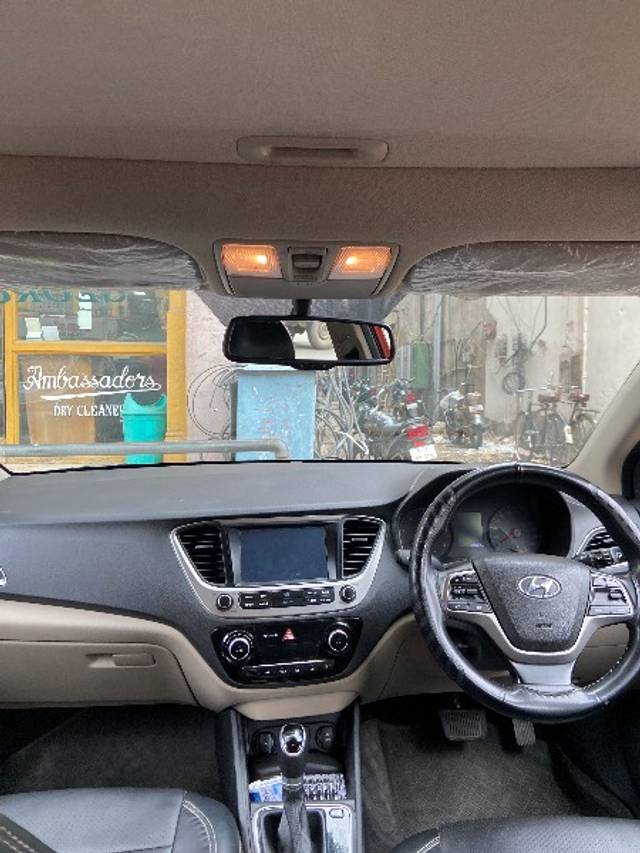 https://images10.gaadi.com/usedgaadi-sellcar/UsedCar/d940ff92-705a-446c-b42f-ec24816adcd6/47d3c6d5-8da3-46ef-955a-20cb5ebff009.JPG?imwidth=6402
