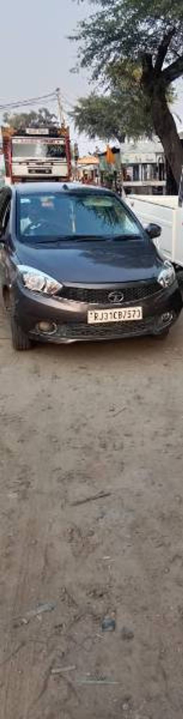 https://images10.gaadi.com/usedgaadi-sellcar/UsedCar/d94c161b-0a0e-4ebb-98f7-b6d307739c02/74fbb4e8-b51d-4395-9d62-9e8ff47e30d1.jpg?imwidth=6400