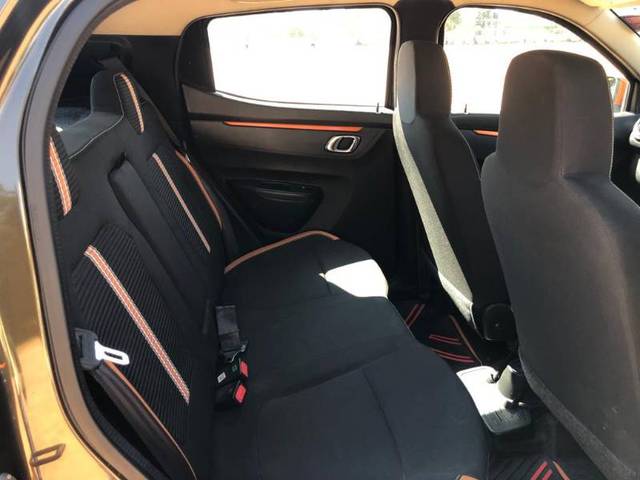 https://images10.gaadi.com/usedgaadi-sellcar/UsedCar/d9803712-2842-418b-a879-53ddd13ebf12/a4290aaf-e0d6-4037-89f1-10e2d26a834a.jpg?imwidth=6402