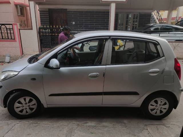 https://images10.gaadi.com/usedgaadi-sellcar/UsedCar/d9ded62d-4588-42bb-a508-6cc80ede3236/b21e6dca-6b8b-4825-aa12-24e57f5a568c.jpg?imwidth=6400