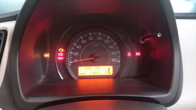 https://images10.gaadi.com/usedgaadi-sellcar/UsedCar/da067b9e-81cc-4df9-8b18-4efd2aead297/01581b98-5901-494d-8716-3d15d21c1b59.jpg?imwidth=6402