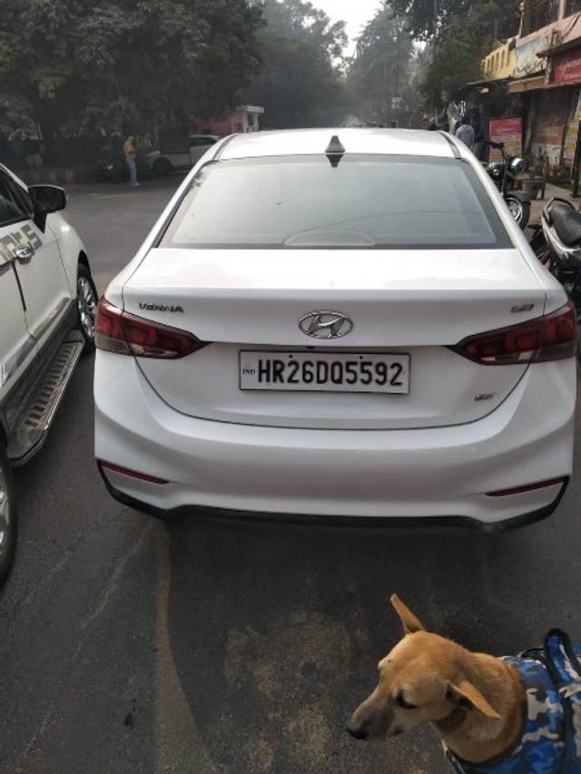 https://images10.gaadi.com/usedgaadi-sellcar/UsedCar/da19d8d6-540b-42c0-96e7-b3c1a2b047e1/9a9e19c3-0c33-49e4-b02f-a9c7b8628cb3.jpg?imwidth=6401