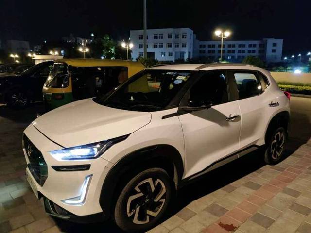https://images10.gaadi.com/usedgaadi-sellcar/UsedCar/da2d3985-6374-42b7-b5a3-ca1e46db77c2/6dd00c85-d69e-4a5c-afc0-ed784a31c3fe.jpg?imwidth=6401