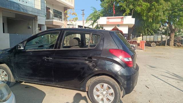 https://images10.gaadi.com/usedgaadi-sellcar/UsedCar/da690212-6689-418b-9a99-1872b187185f/0c3f3851-9c6f-4856-b26d-9e726356ec30.jpg?imwidth=6401