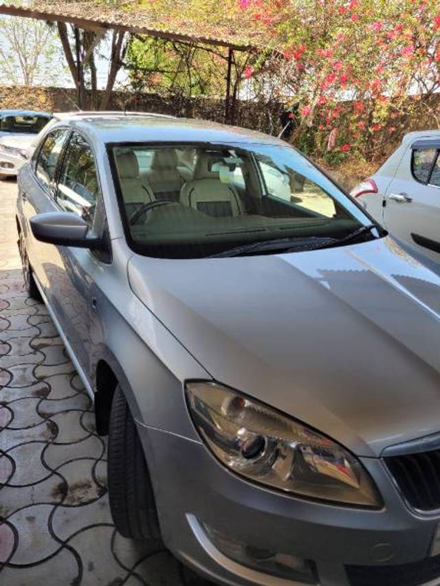 https://images10.gaadi.com/usedgaadi-sellcar/UsedCar/da92b133-fe28-4f65-9cfe-c6fc48bdd5a2/d46319ba-7484-4143-8c22-e44c3c51c0ce.jpg?imwidth=6400