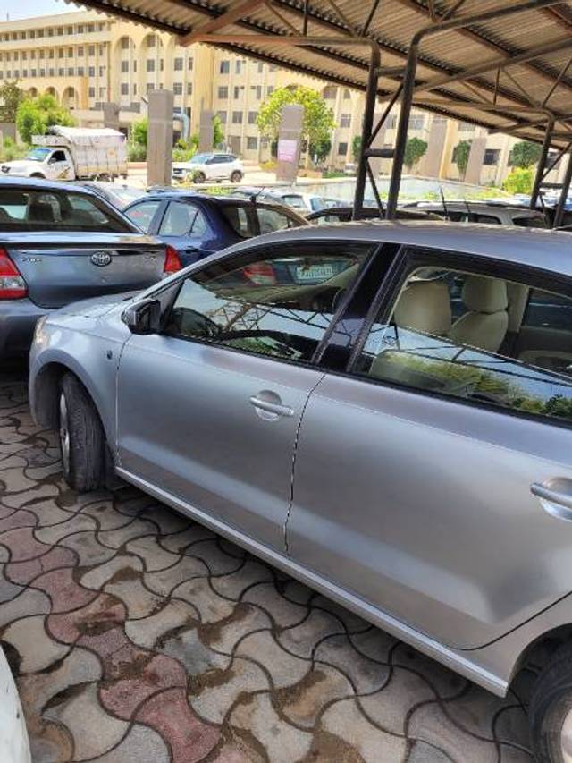 https://images10.gaadi.com/usedgaadi-sellcar/UsedCar/da92b133-fe28-4f65-9cfe-c6fc48bdd5a2/dcb3eabf-1166-42e0-acc4-6ac0ba08368b.jpg?imwidth=6401